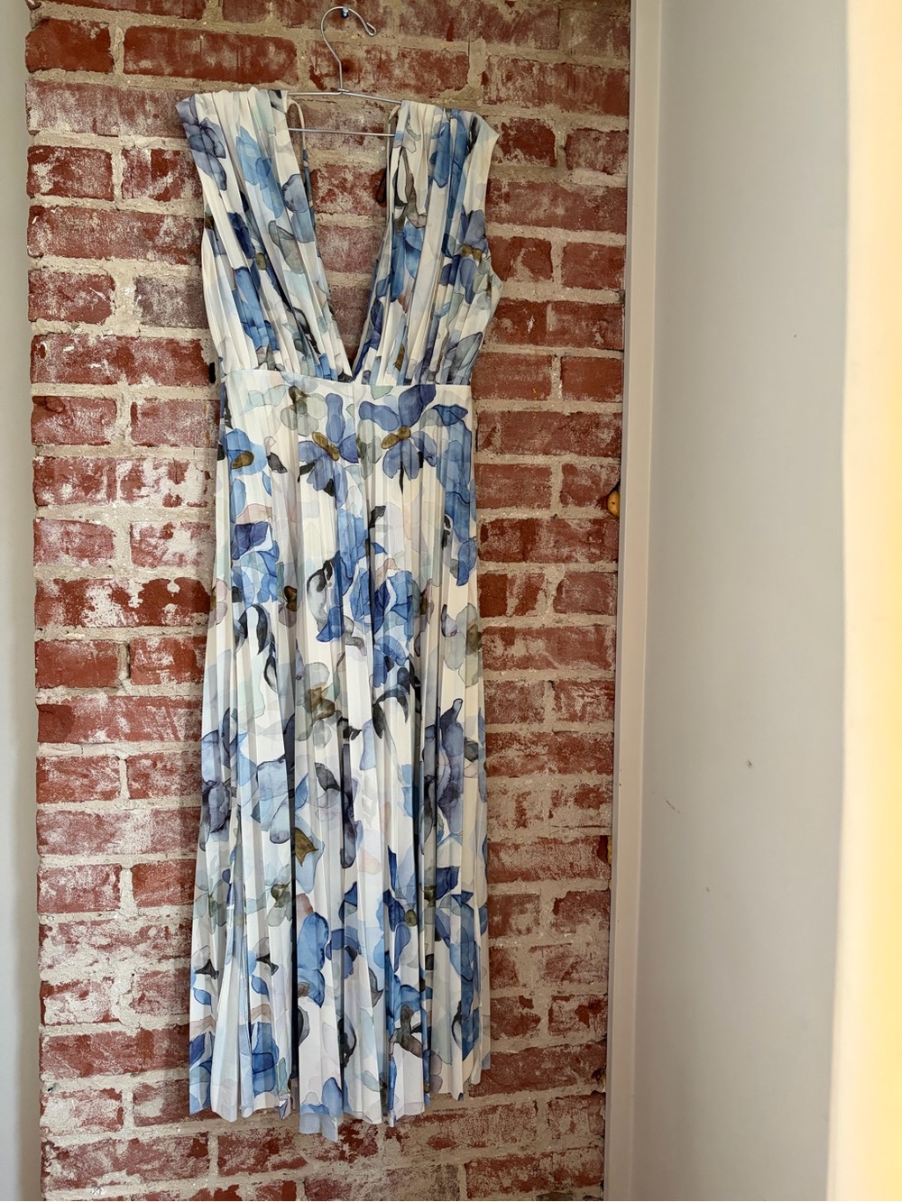 White & Blue Floral Pleated Maxi Dress